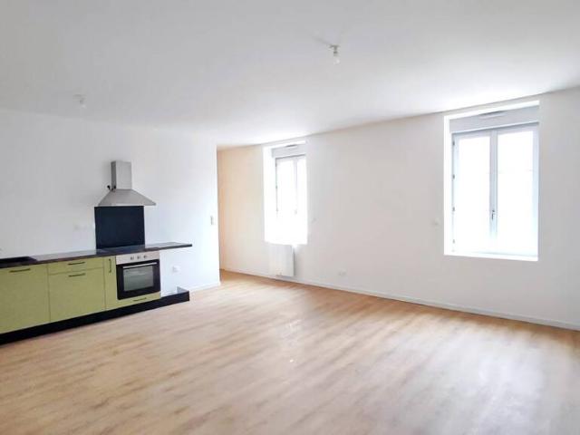 Location Appartement Route de Cabaniers, Piégut Pluviers