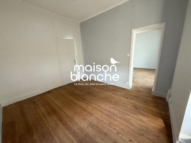 Location Appartement Route de Châtellerault, Scorbé Clairvaux
