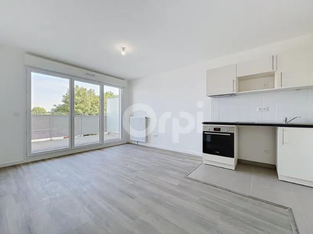 Location Appartement Route de Champbenoist, Provins