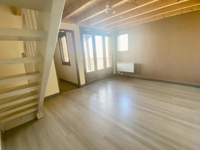 Location Appartement Route de Tavernes, Cazaubon