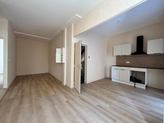 Location Appartement Route de Gémenos, Aubagne