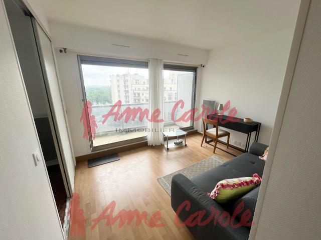 Location Appartement Route de la Ferme, Paris