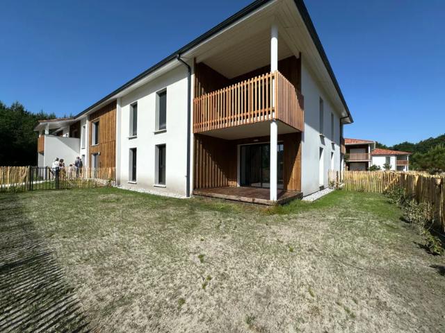 Location Appartement Route de Lugadets, Lit et Mixe