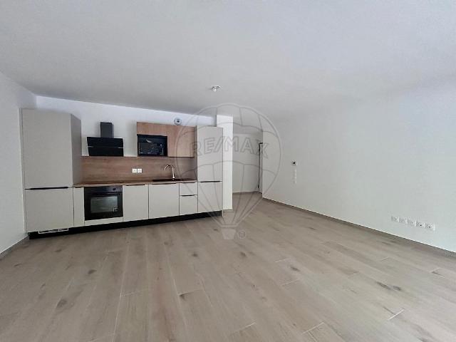Location Appartement Route de Maison Rouge, Manom