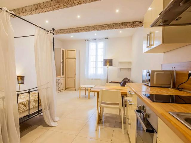 Location Appartement Route Des 4 Chemins, Salernes