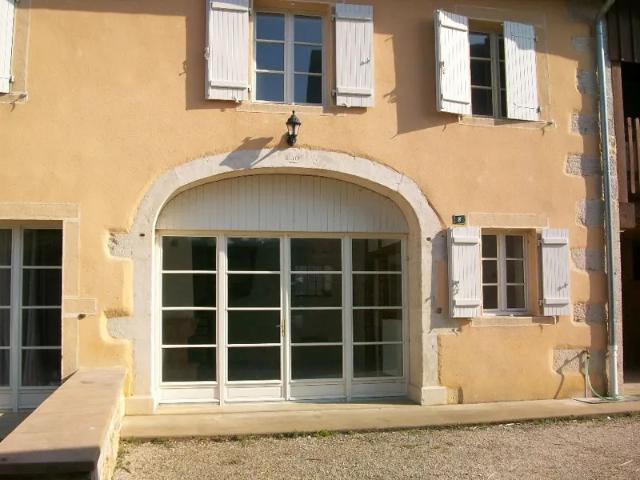 Location Appartement Route des Vignes de Bry, Maynal