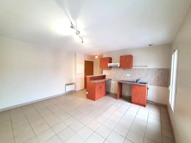 Location Appartement Route d'Etxetoa, Oneix