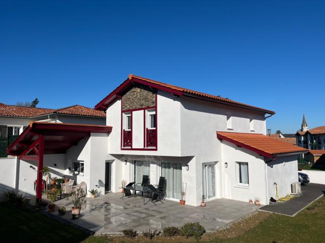 Location Appartement Route d'Etxetoa, Oneix