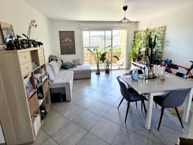 Location Appartement Route du 16 Août 1944, Chevrier