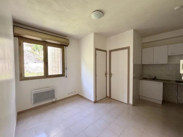 Location Appartement Route du Val des Castagnins, Menton