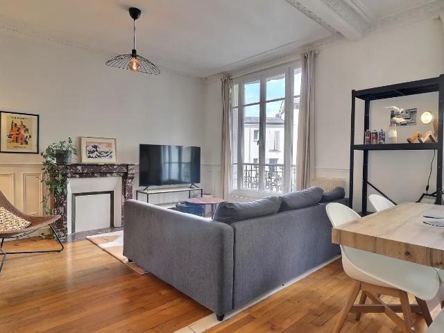Location Appartement Rue Couche, Paris