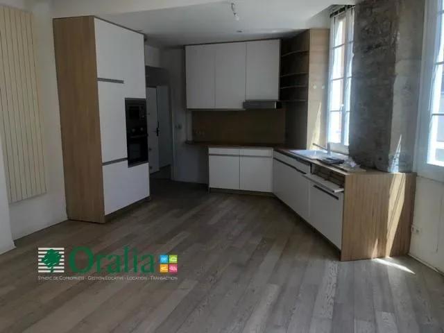 Location Appartement Rue Coustou, Lyon