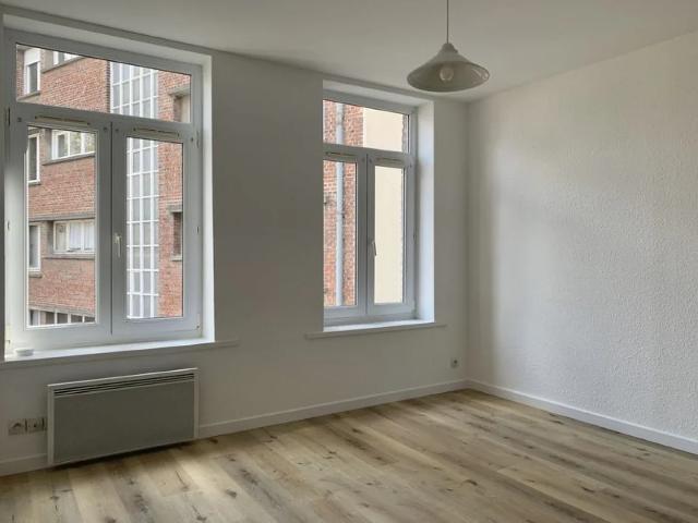 Location Appartement Rue Colbert, Lille