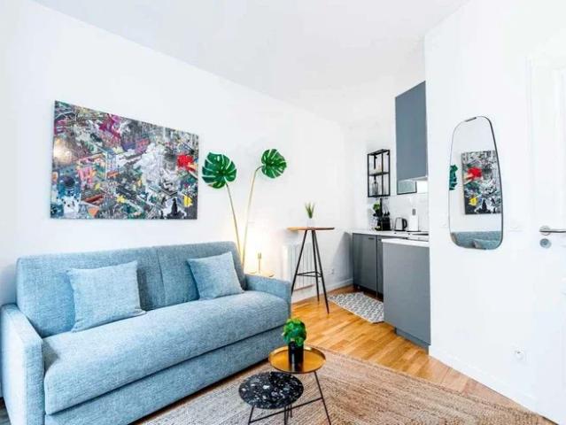 Location Appartement Rue Commines, Paris