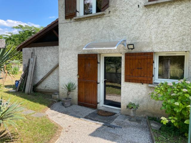 Location Appartement Rue Compagnie Stéphane, Gières