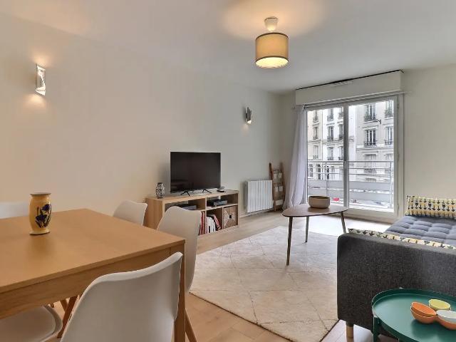 Location Appartement Rue Compans, Paris