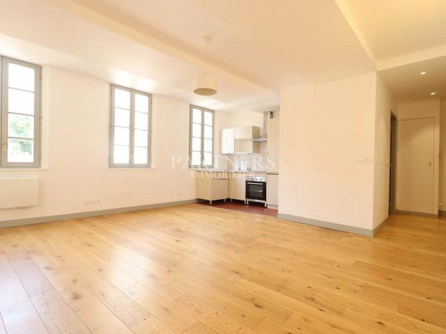 Location Appartement Rue Constantin, Aix en Provence