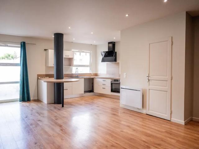 Location Appartement Rue Cavelier de la Salle, Rochefort