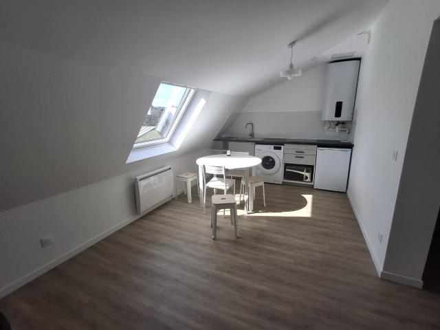 Location Appartement Rue Caillié, Paris