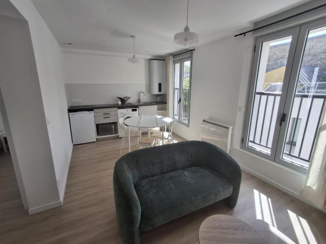 Location Appartement Rue Caillié, Paris