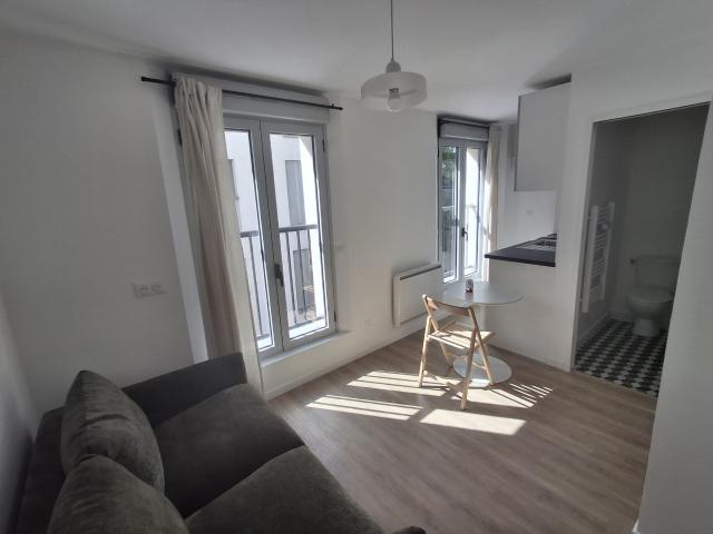 Location Appartement Rue Caillié, Paris