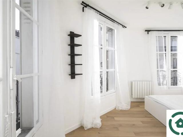 Location Appartement Rue Calmels, Paris