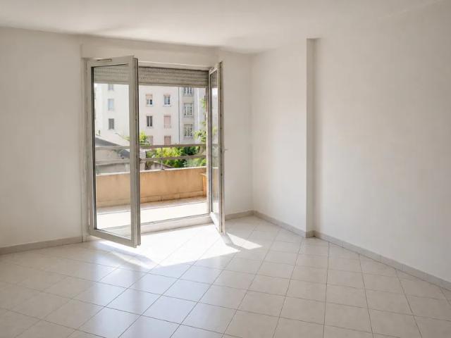 Location Appartement Rue Camille Roy, Lyon