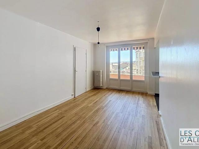 Location Appartement Rue Camille Roy, Lyon