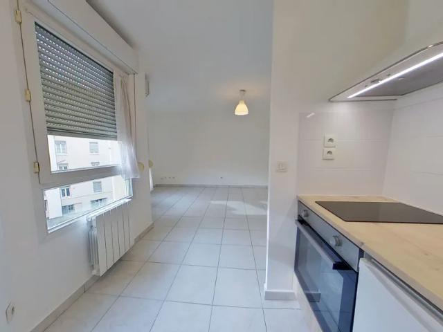 Location Appartement Rue Camille Roy, Lyon
