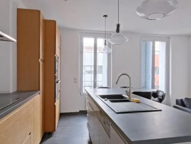 Location Appartement Rue Carnot, Suresnes