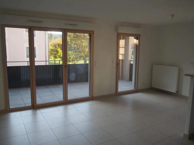 Location Appartement Rue Centrale, Saint Symphorien d'Ozon