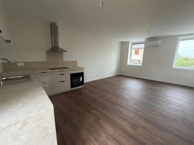 Location Appartement Rue César Geoffray, Soucieu en Jarrest
