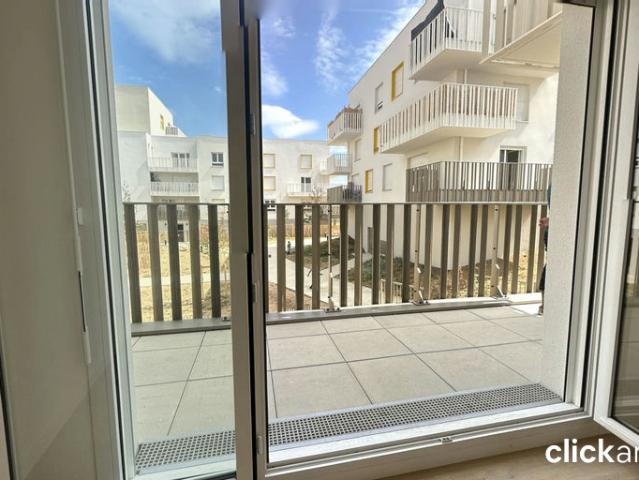 Location Appartement Rue Chabrol, La Courneuve