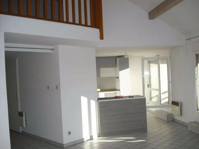 Location Appartement Rue Chambovet, Lyon