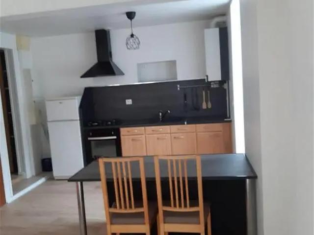 Location Appartement Rue Champollion, Vif