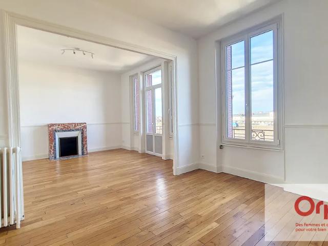 Location Appartement Rue Chantoiseau, Montluçon