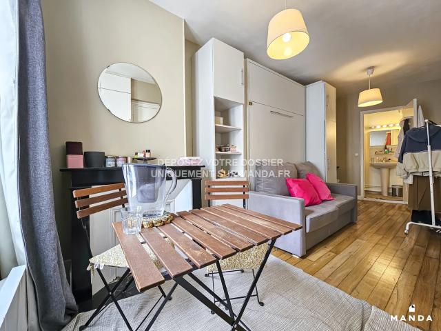 Location Appartement Rue Chappe, Paris