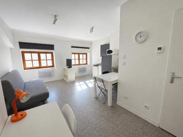 Location Appartement Rue Charles de Gaulle, Saint Étienne