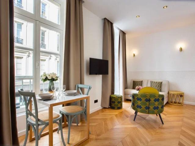 Location Appartement Rue Charles François Dupuis, Paris