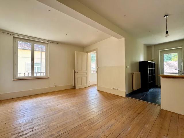 Location Appartement Rue du Curé Marion, Lons le Saunier