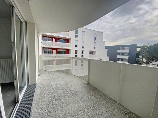 Location Appartement Rue Charlotte Delbo, Toulouse