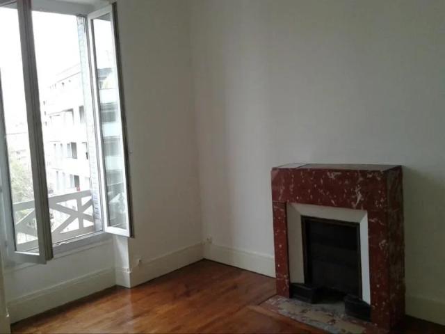 Location Appartement Rue Charrel, Grenoble