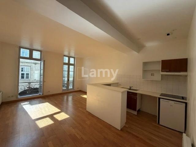 Location Appartement Rue Chaudrier, La Rochelle