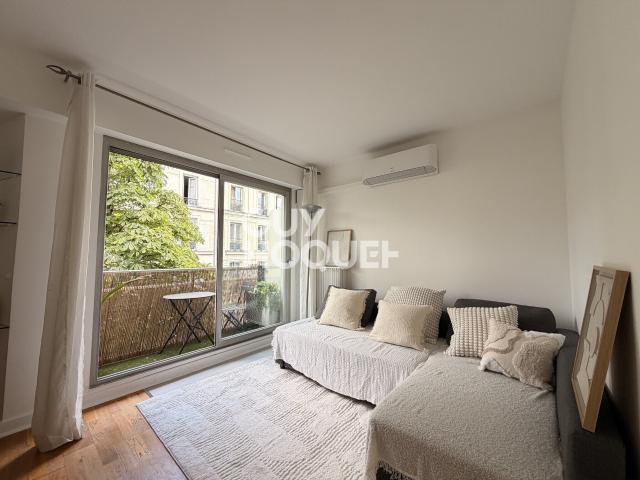 Location Appartement Rue Chernoviz, Paris