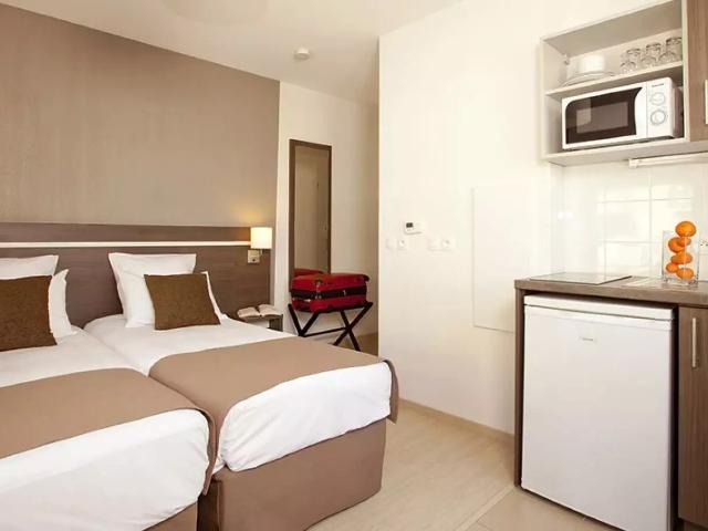 Location Appartement Rue Christophe Colomb, Massy