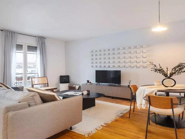 Location Appartement Rue Cino Del Duca, Paris