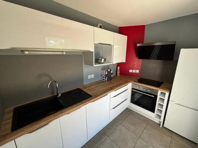 Location Appartement Rue Claude Kogan, Mérignac