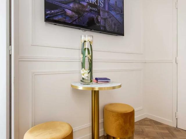 Location Appartement Rue Claude Rodier, Paris