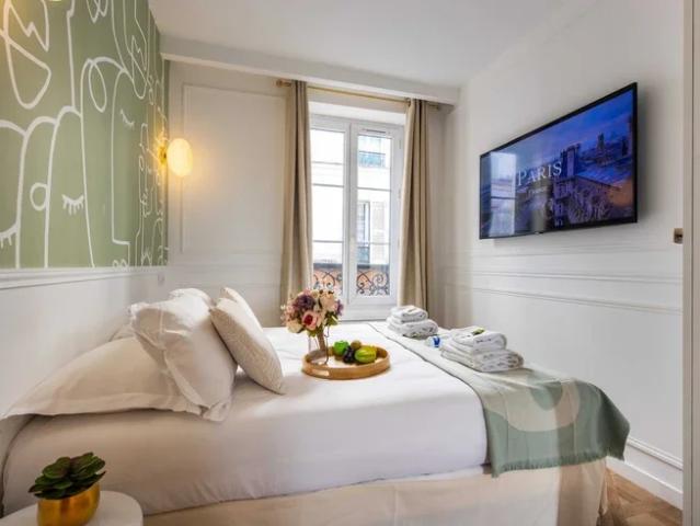 Location Appartement Rue Claude Rodier, Paris