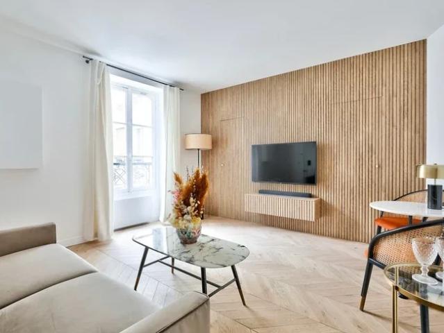Location Appartement Rue Cler, Paris